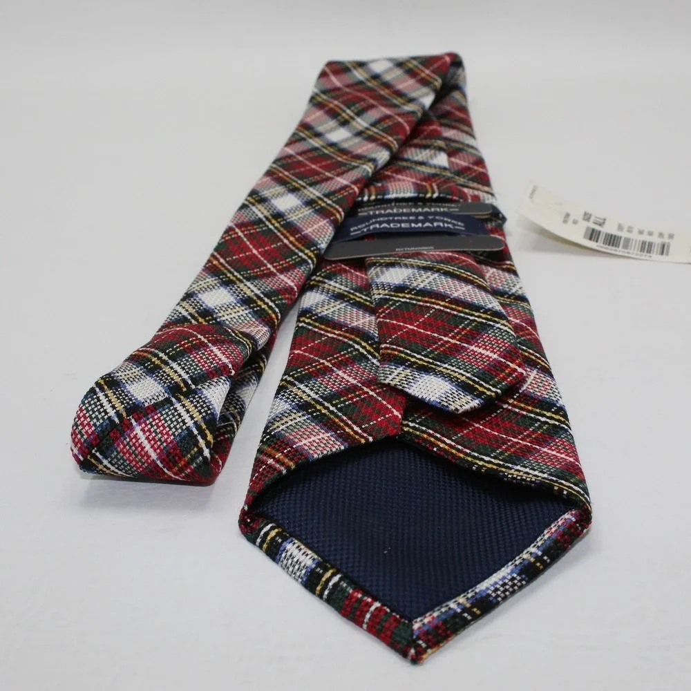 Roundtree & Yorke Mens Red Green Plaid Silk Tie F65TR340 USA Made NWT
